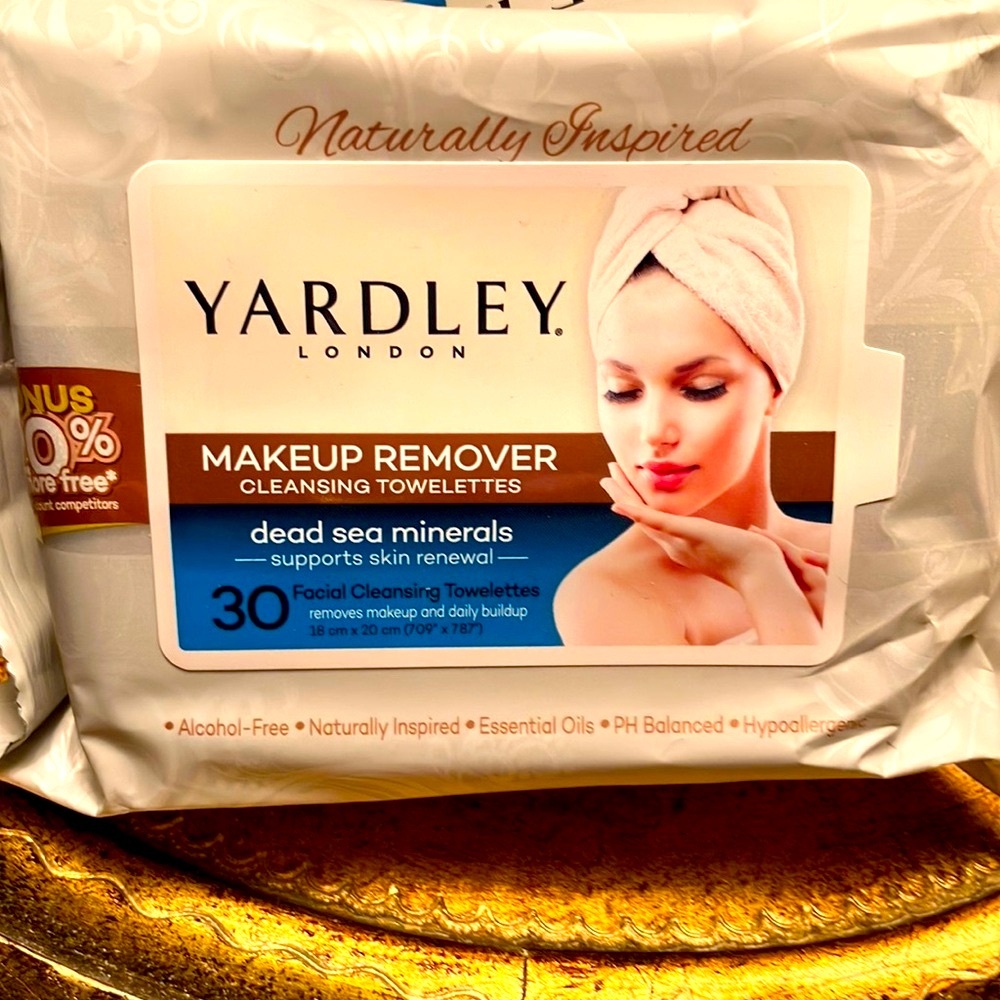 *3/$20* Yardley London 30 Makeup Remover Towelettes. Brand New.